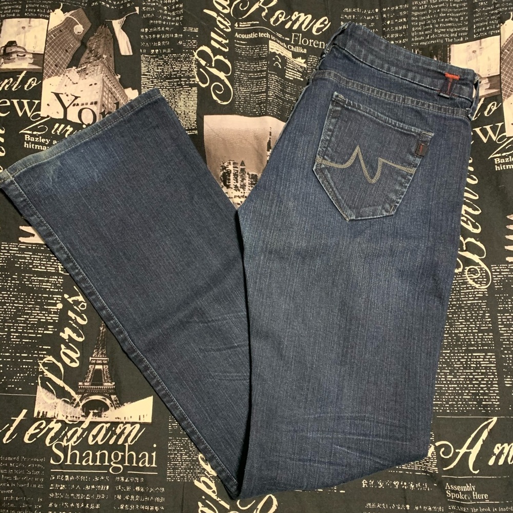 !it boot cut jeans size 28